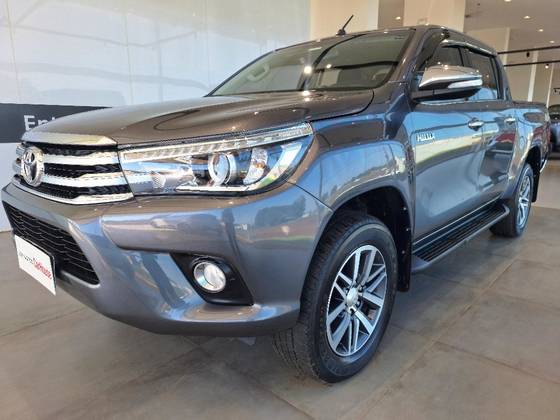 TOYOTA HILUX 2.8 SRX 4X4 CD 16V DIESEL 4P AUTOMÁTICO TOYOTA HILUX 2.8 SRX 4X4 CD 16V DIESEL 4P AUTOMÁTICO